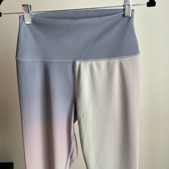 Vapor High-Waisted Gradient Dusk Legging - Picture 7 of 8